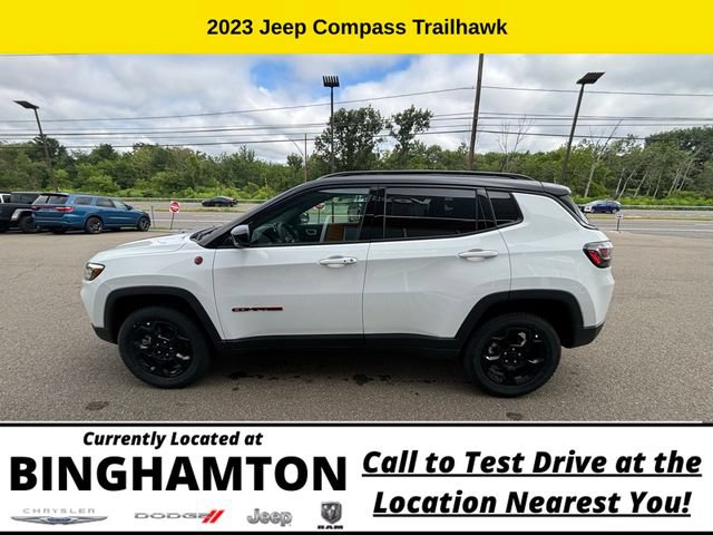 Used 2023 Jeep Compass Trailhawk w/ Trailhawk Elite Group AWD/4WD image 4