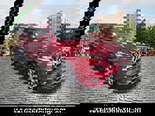 Used 2017 Jeep Cherokee Overland w/ Technology Group image 1