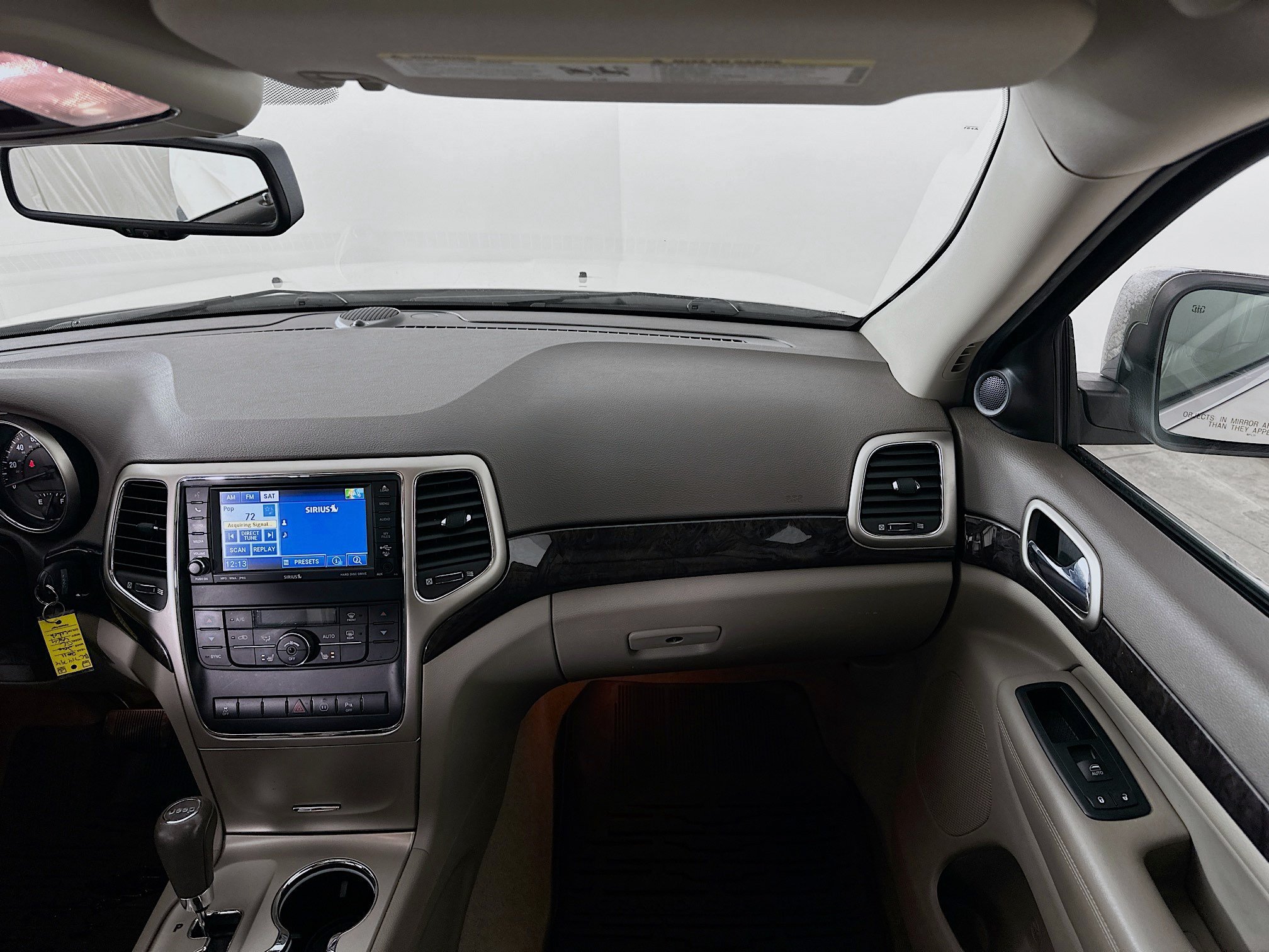 Used 2011 Jeep Grand Cherokee Laredo AWD/4WD image 28