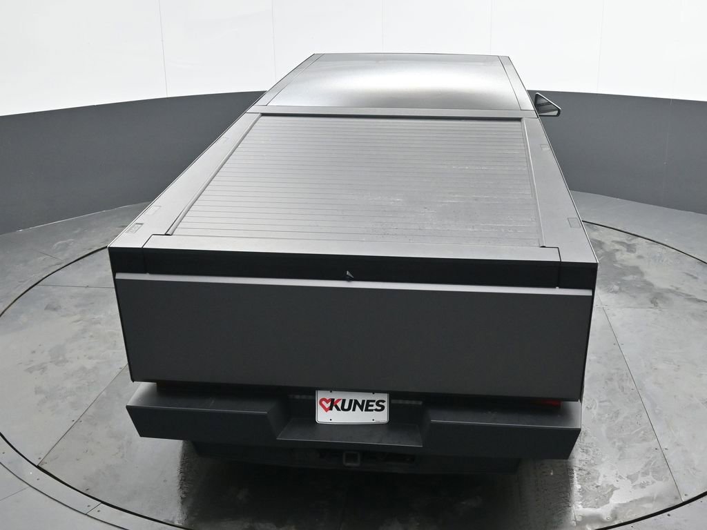 Used 2025 Tesla Cybertruck AWD Crew Cab image 29