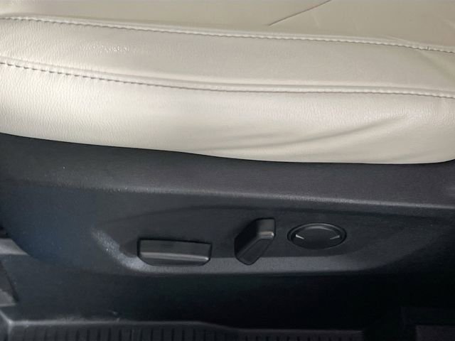 Used 2020 Ford Edge Titanium image 19