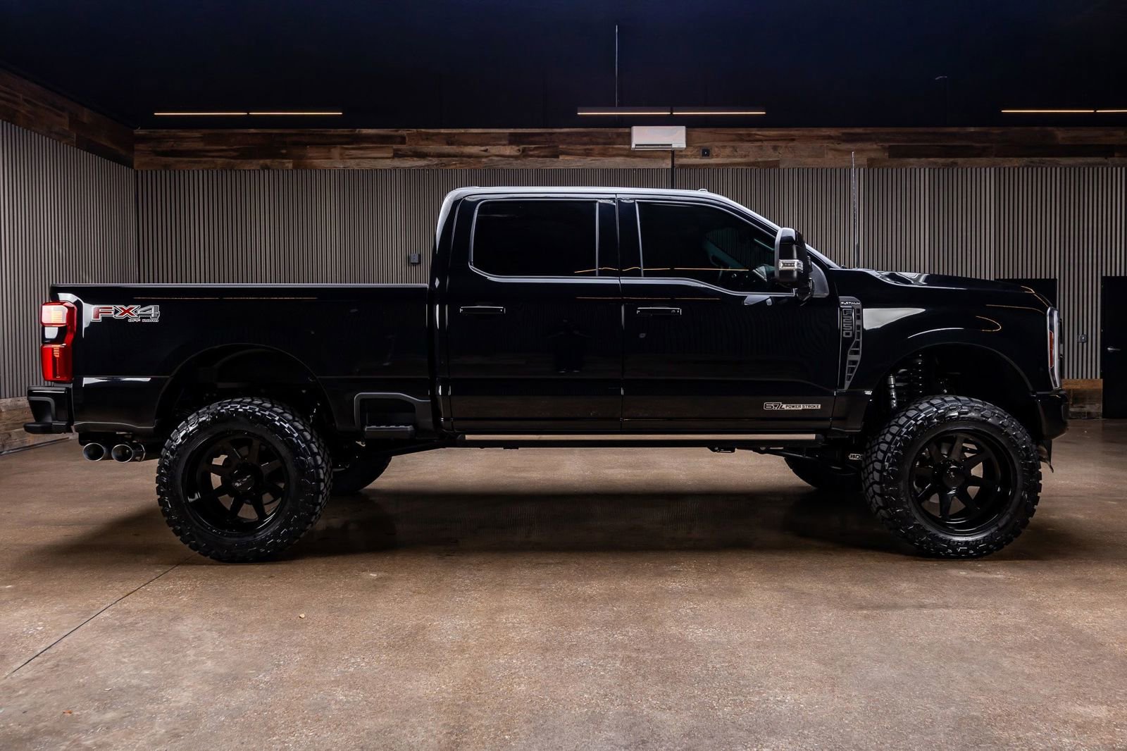 Used 2026 Ford F250 Platinum AWD/4WD image 11