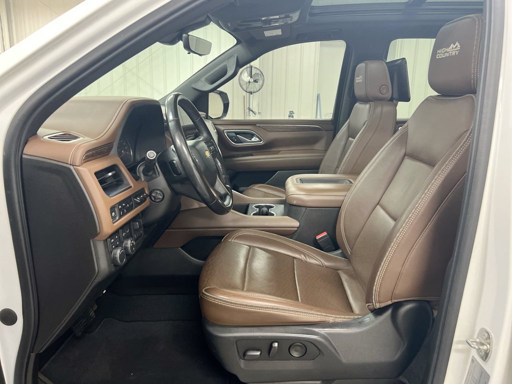 Used 2021 Chevrolet Tahoe High Country w/ Premium Package AWD/4WD image 21