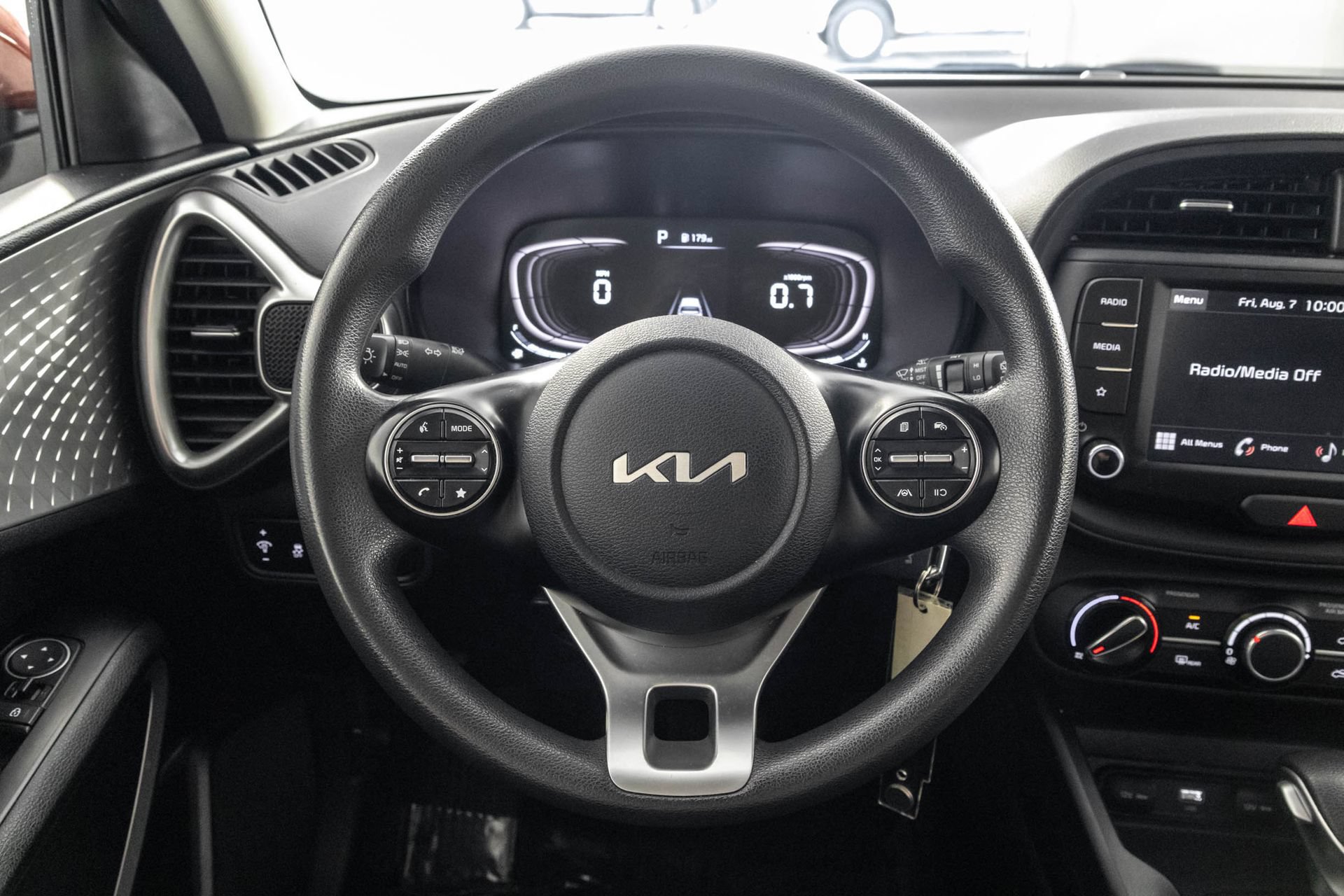 Used 2024 Kia Soul LX FWD image 26