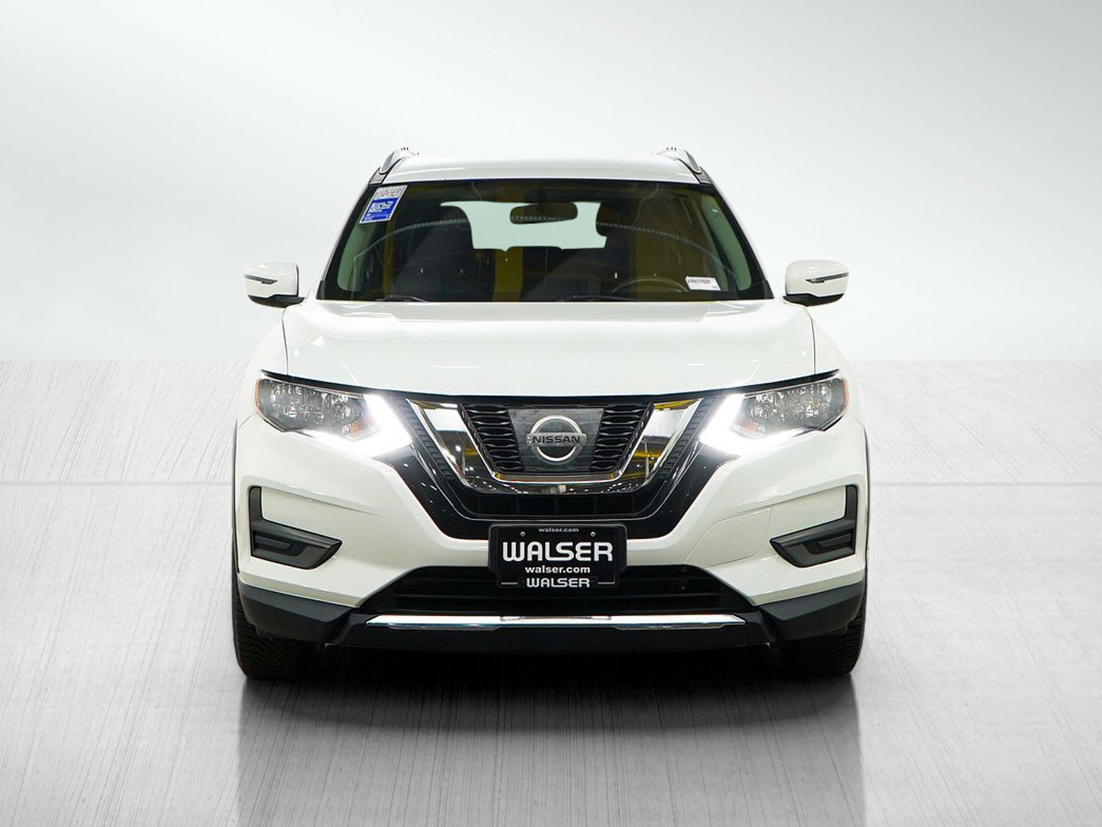 Used 2017 Nissan Rogue SV AWD/4WD image 8