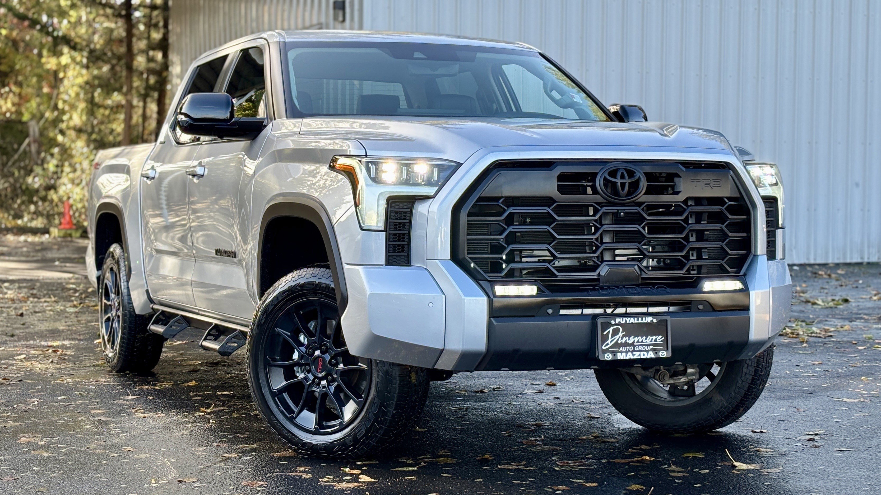 Used 2024 Toyota Tundra Limited image 2