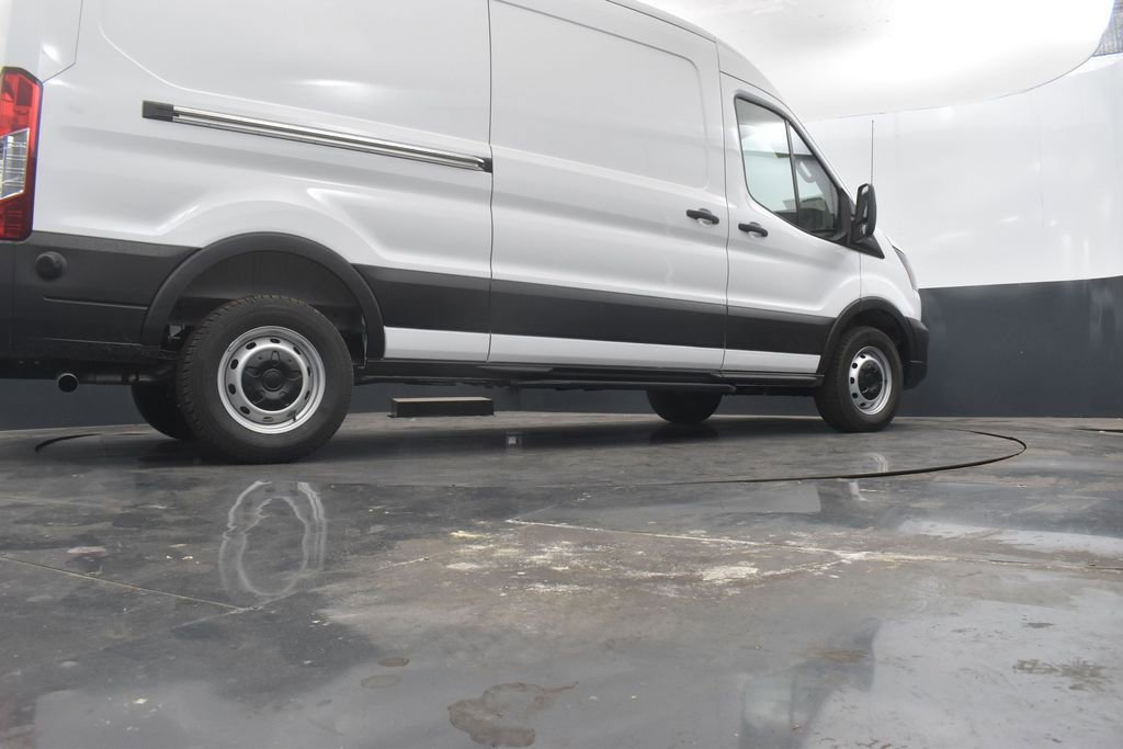 New 2026 Ford Transit 250 148 Medium Roof image 28