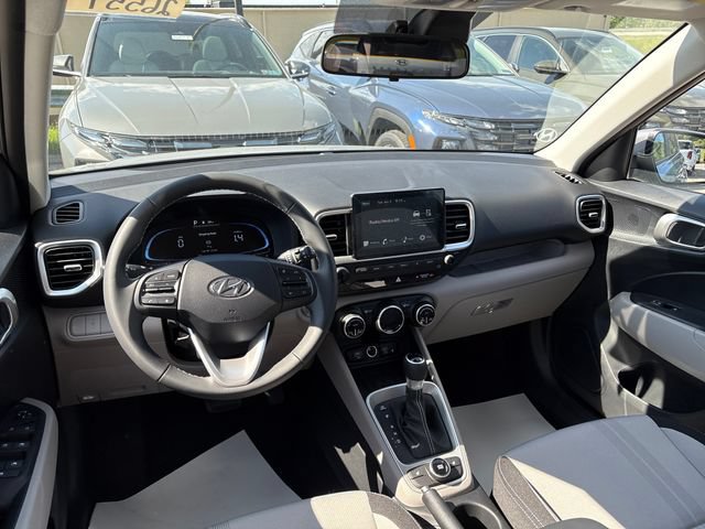 New 2026 Hyundai Venue SEL FWD image 6