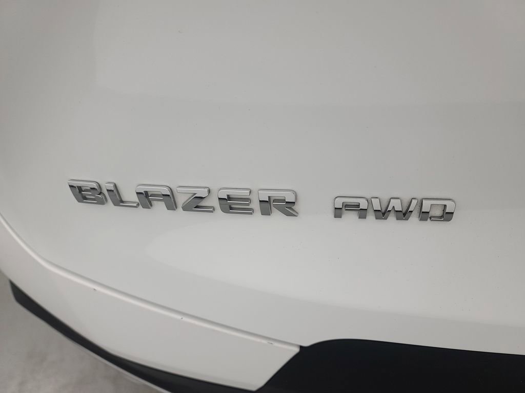 Used 2024 Chevrolet Blazer LT AWD/4WD image 11