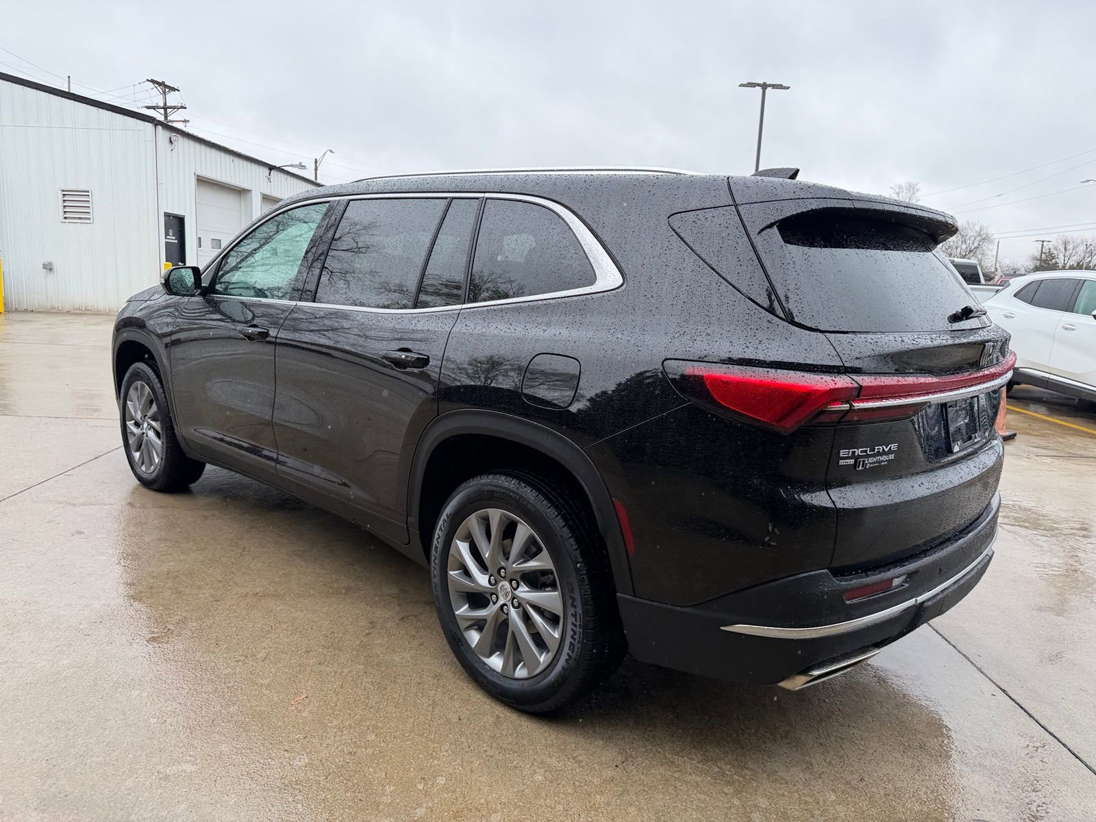 Used 2025 Buick Enclave Preferred w/ Power Package image 28