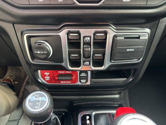 Certified 2023 Jeep Wrangler Unlimited Rubicon w/ Xtreme 35 Tire Package image 17