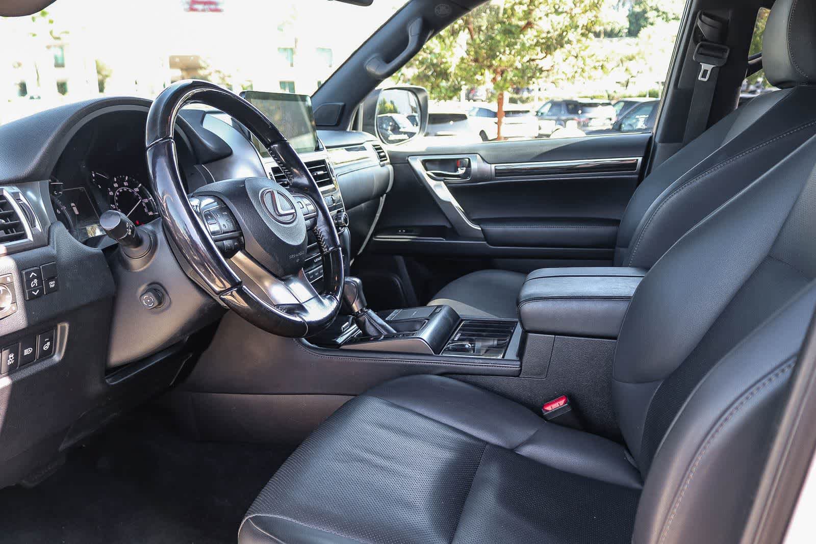Used 2022 Lexus GX 460 Premium w/ Premium Package AWD/4WD image 16