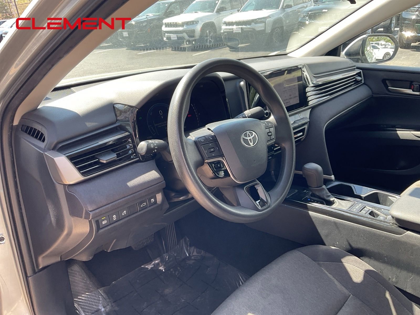 Used 2025 Toyota Camry LE FWD image 19