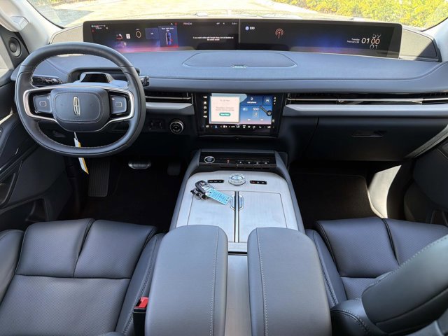 New 2026 Lincoln Navigator L Premier image 25