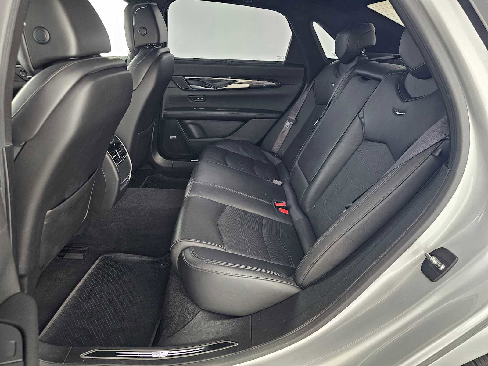 Used 2018 Cadillac CT6 Luxury image 16