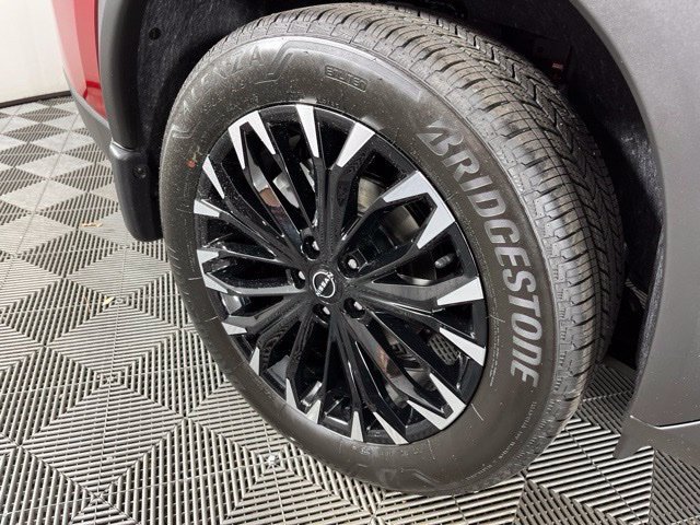 New 2026 Nissan Rogue Dark Armor FWD image 16