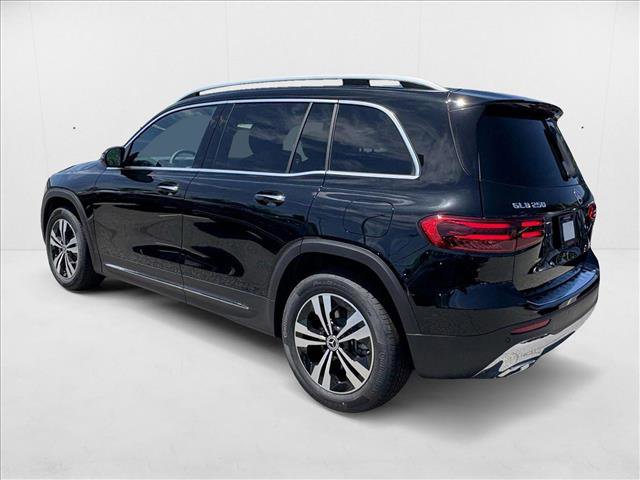 New 2025 Mercedes-Benz GLB 250 image 8