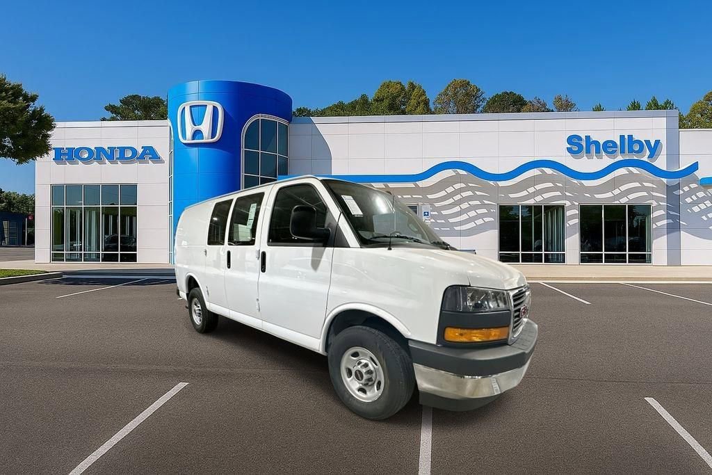 Used 2024 GMC Savana 2500 w/ Driver Convenience Package image 2