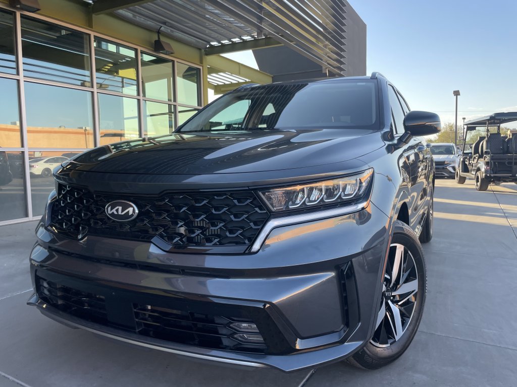 Used 2021 Kia Sorento EX image 2