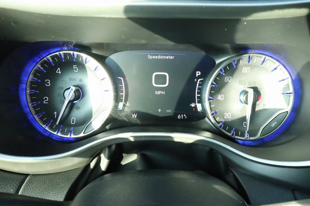 New 2026 Chrysler Voyager LX image 4