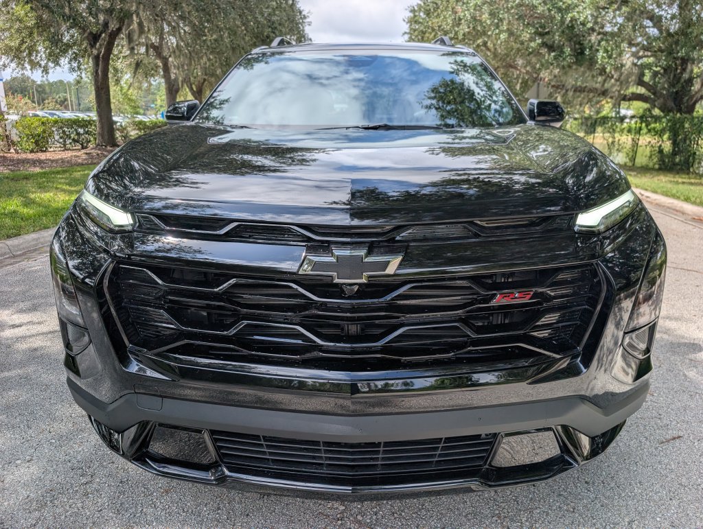 New 2027 Chevrolet Equinox RS FWD image 2