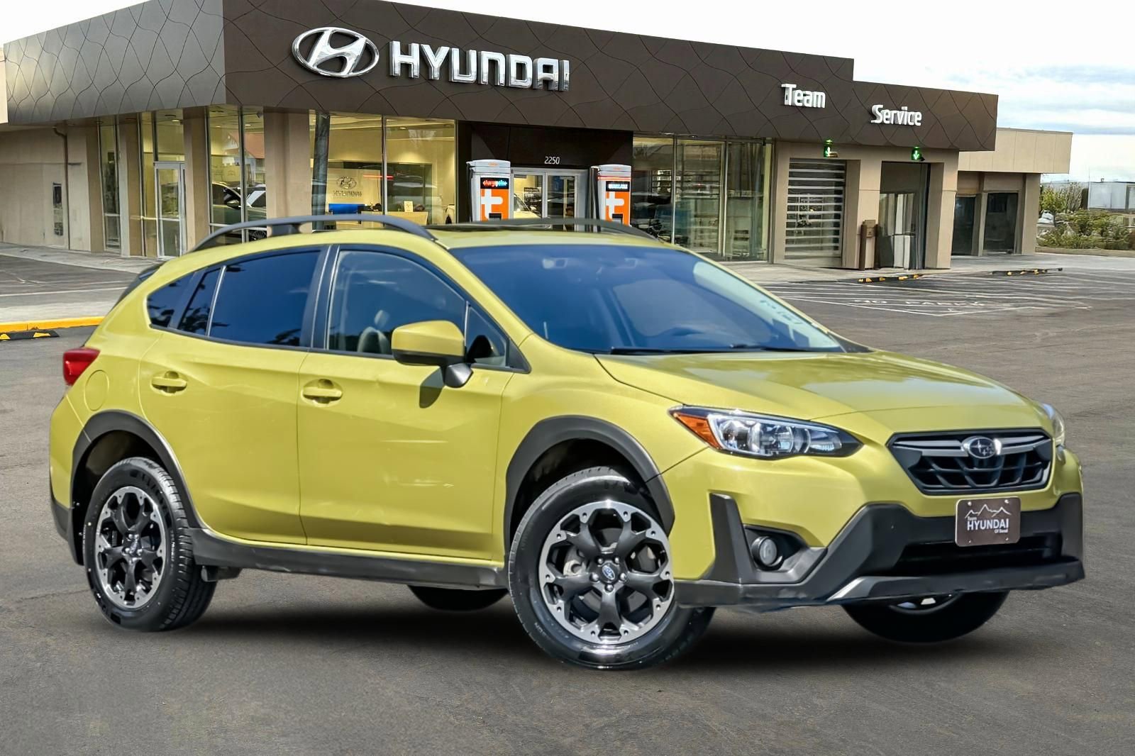 Used 2021 Subaru Crosstrek 2.0i Premium w/ Moonroof Package AWD/4WD image 2
