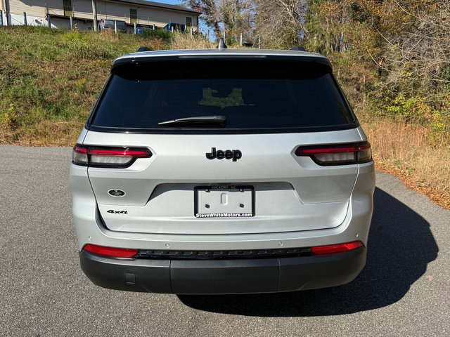 New 2025 Jeep Grand Cherokee L Altitude AWD/4WD image 8