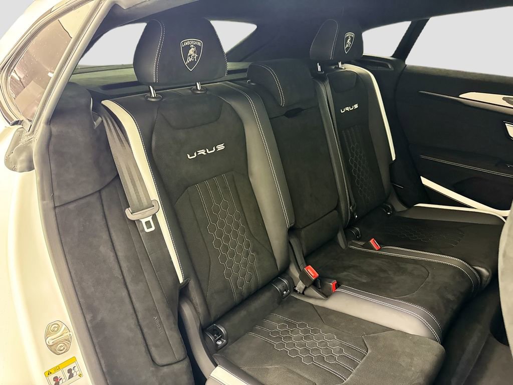 Used 2024 Lamborghini Urus Performante AWD/4WD image 29