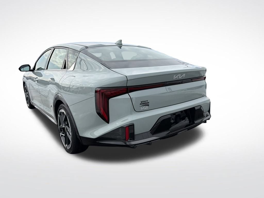 Used 2025 Kia K4 GT-Line w/ GT-Line Premium Package image 3