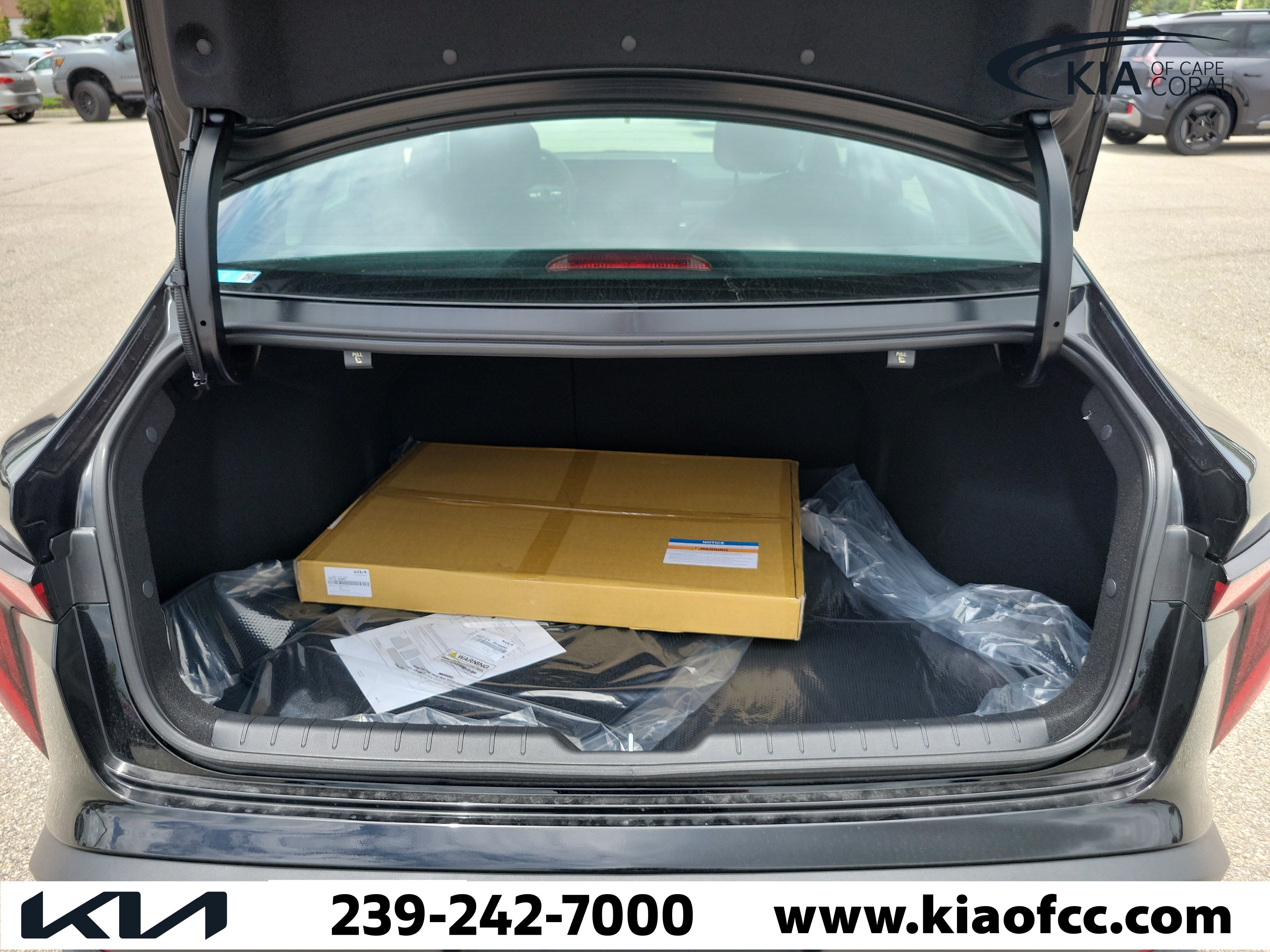 New 2026 Kia K4 FWD image 10