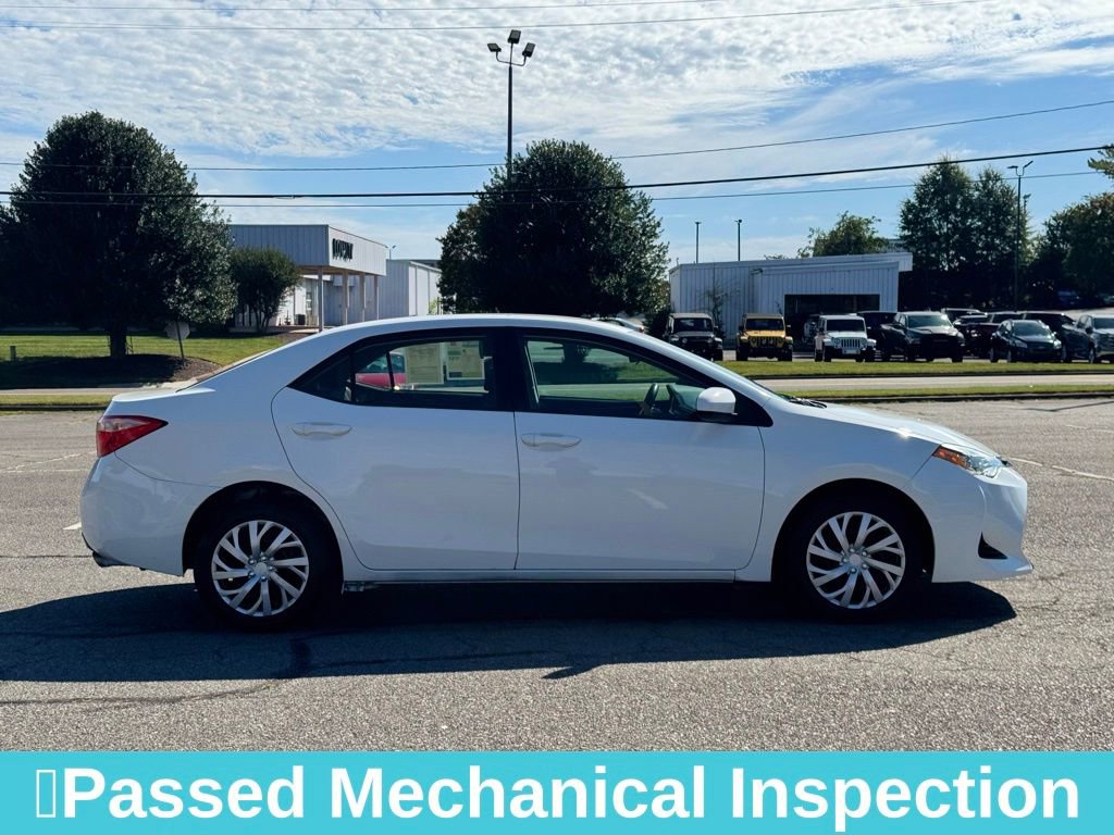 Used 2017 Toyota Corolla LE image 10