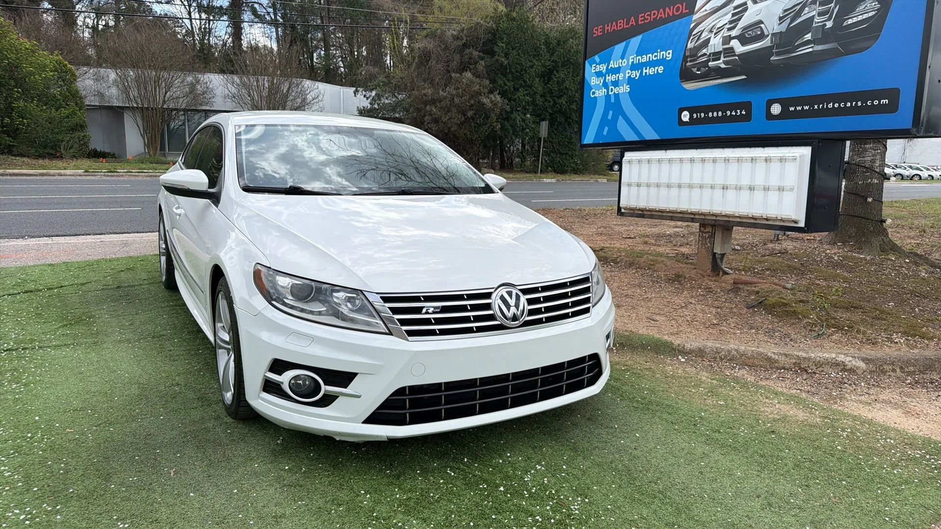Used 2014 Volkswagen CC R-Line image 2