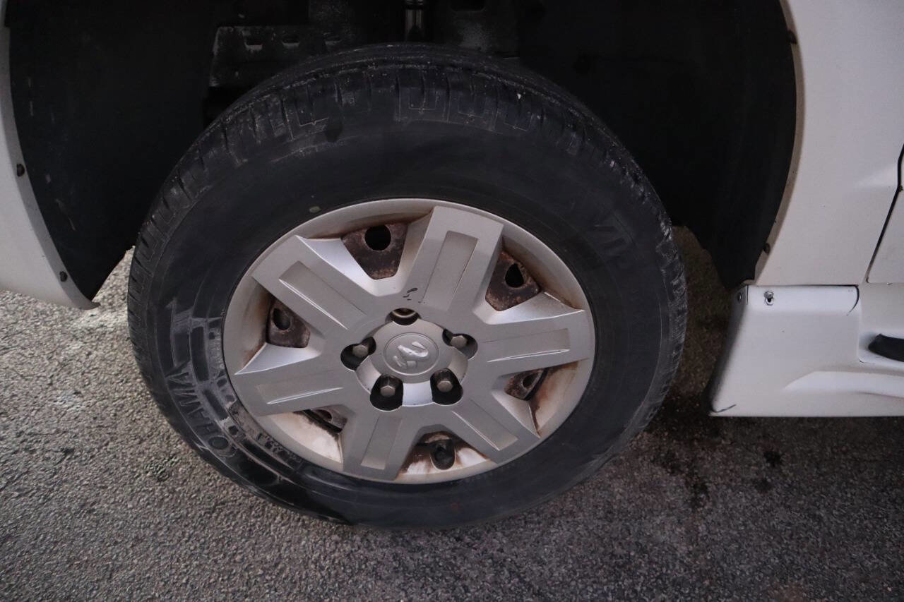 Used 2010 Dodge Grand Caravan SE w/ Climate Group image 39