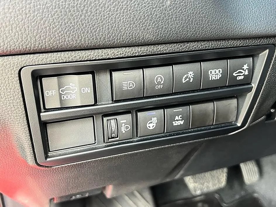 Used 2023 Toyota Tundra Limited AWD/4WD image 28