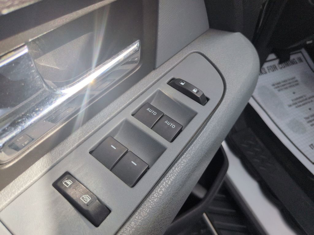 Used 2012 Ford F150 XLT w/ XLT Chrome Pkg AWD/4WD image 11
