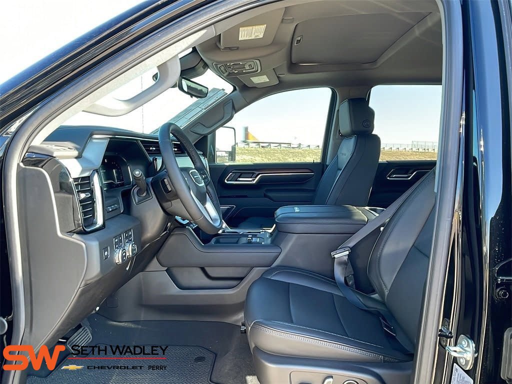 New 2025 GMC Sierra 2500 Denali w/ Denali Reserve Package AWD/4WD image 15