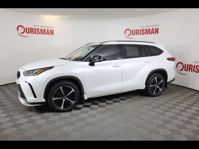 Used 2022 Toyota Highlander XSE AWD/4WD image 13