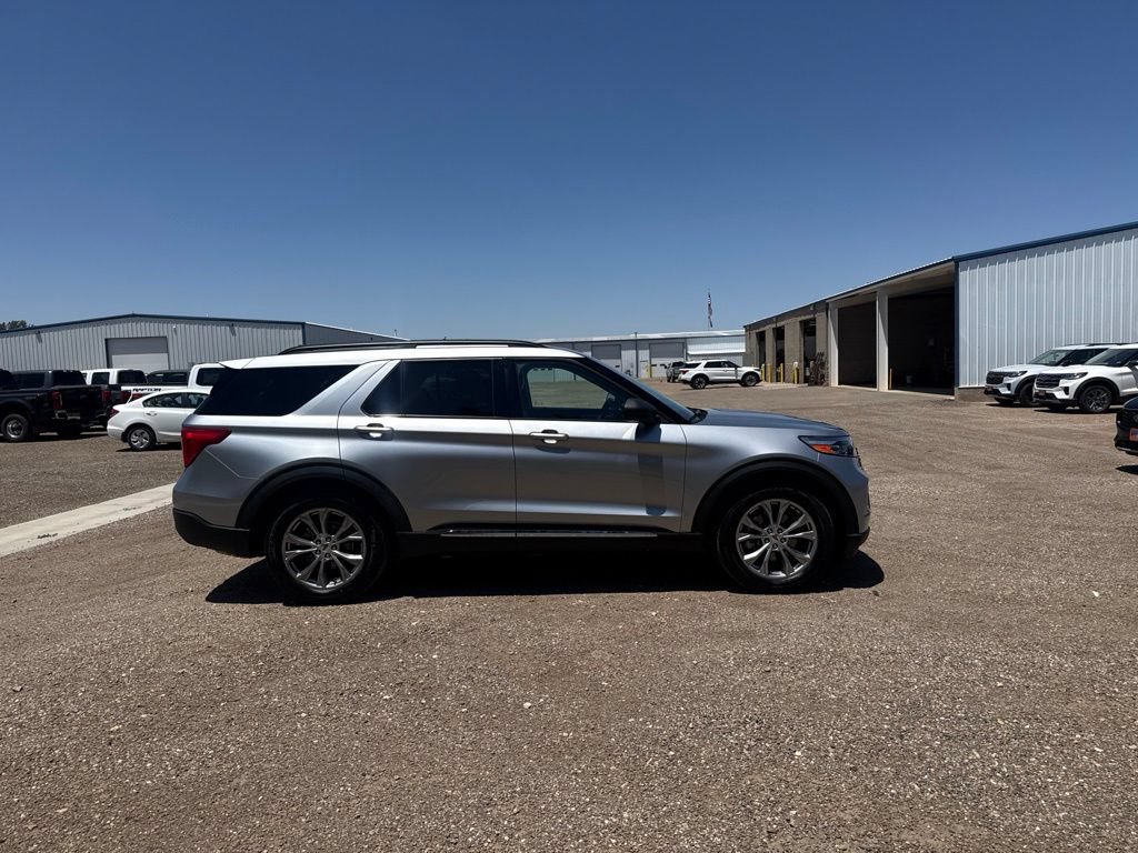 Used 2021 Ford Explorer XLT w/ Equipment Group 202A RWD image 7