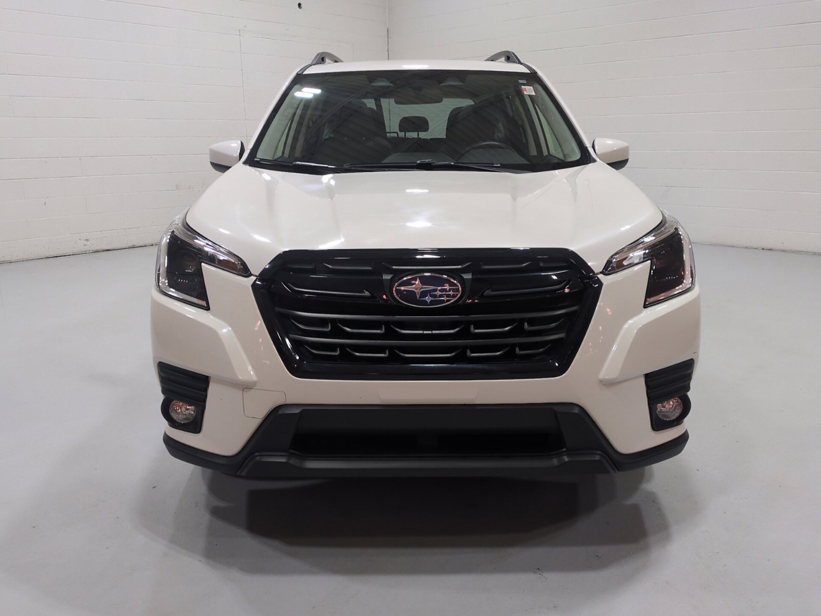 Certified 2023 Subaru Forester Premium AWD/4WD image 8