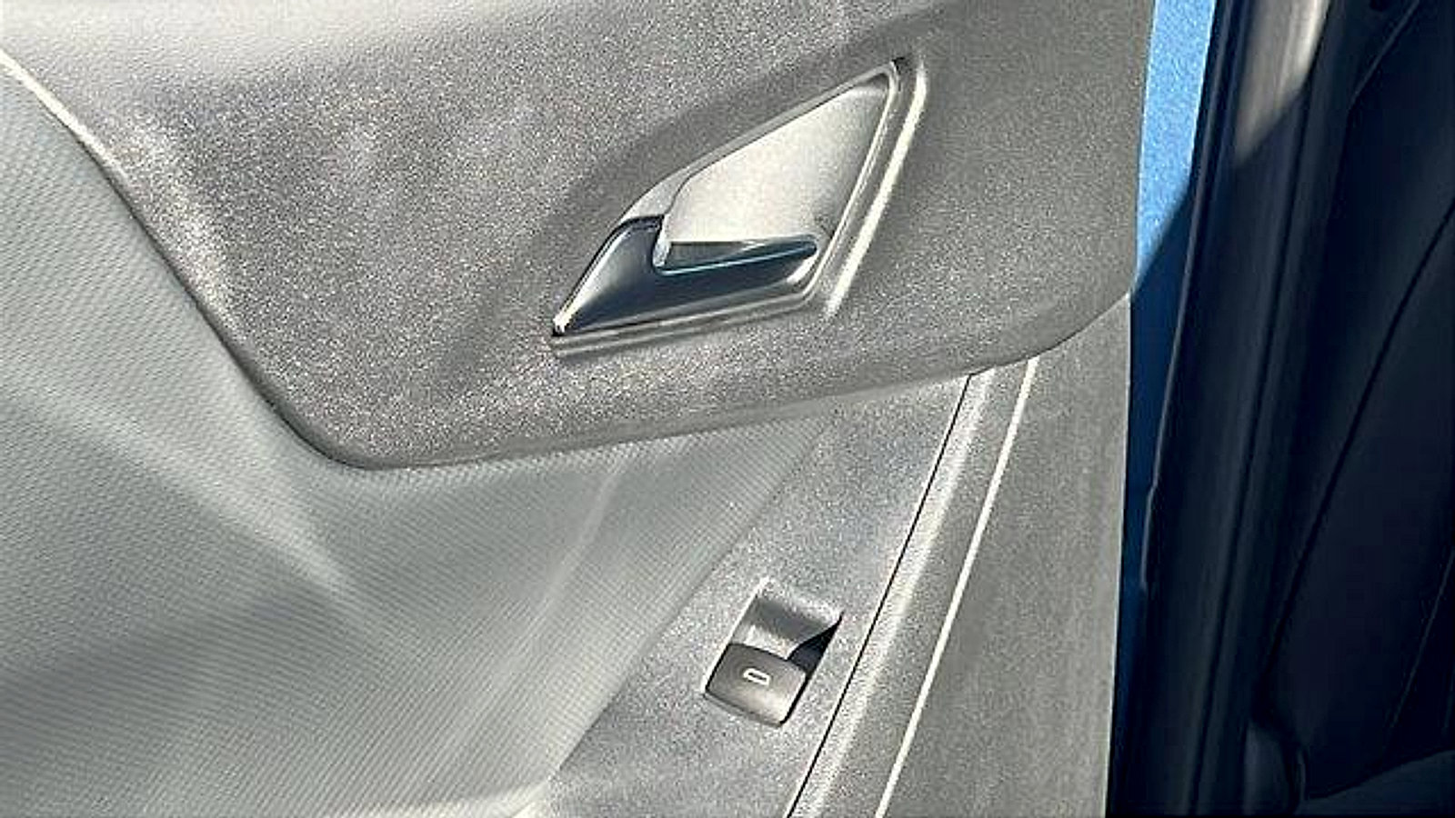 New 2026 Chevrolet Equinox LT w/ Convenience Package II image 12