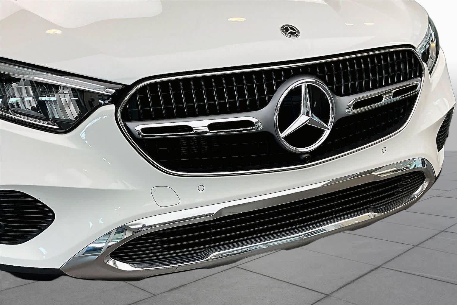 Used 2024 Mercedes-Benz GLC 300 4MATIC image 31