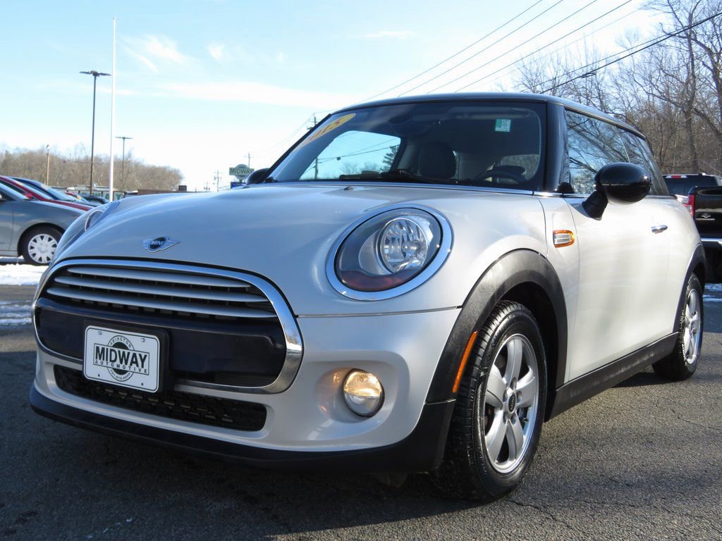 Used 2015 MINI Cooper 2-Door Hardtop image 1