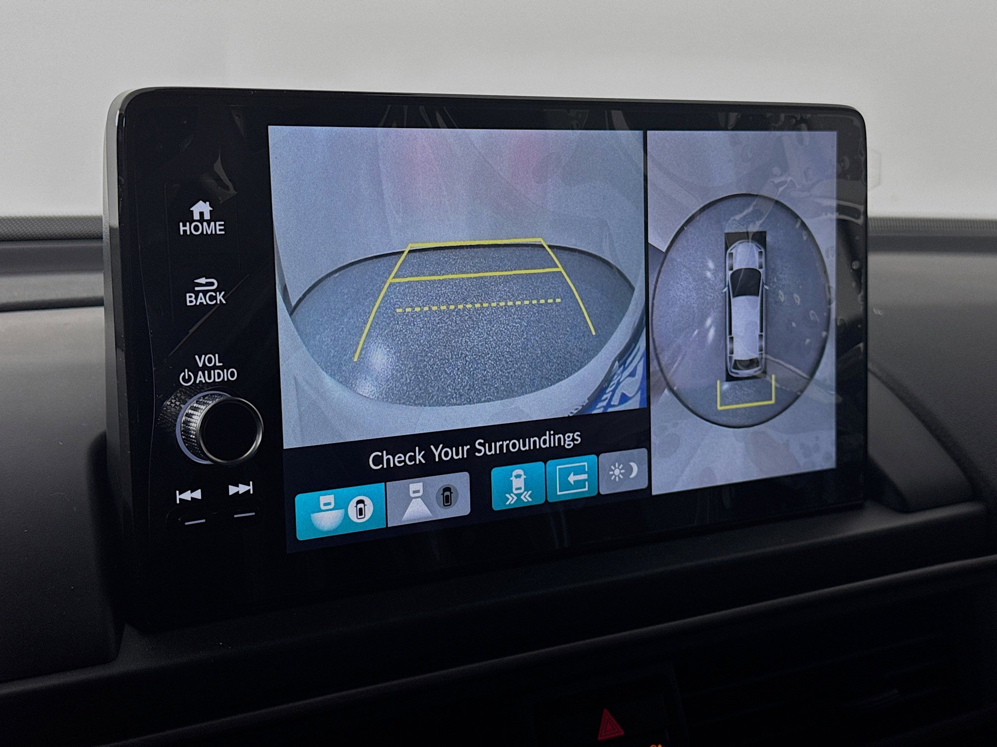 Certified 2025 Honda Pilot Black Edition image 14