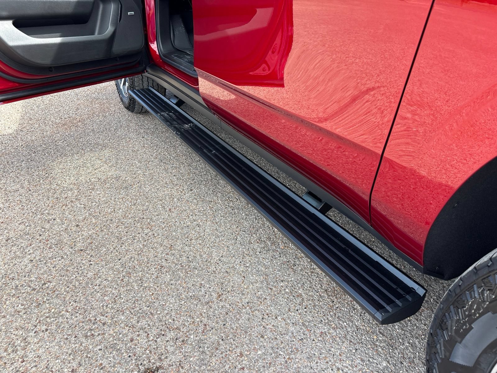 New 2026 GMC Yukon XL AT4 w/ AT4 Premium Plus Package AWD/4WD image 10