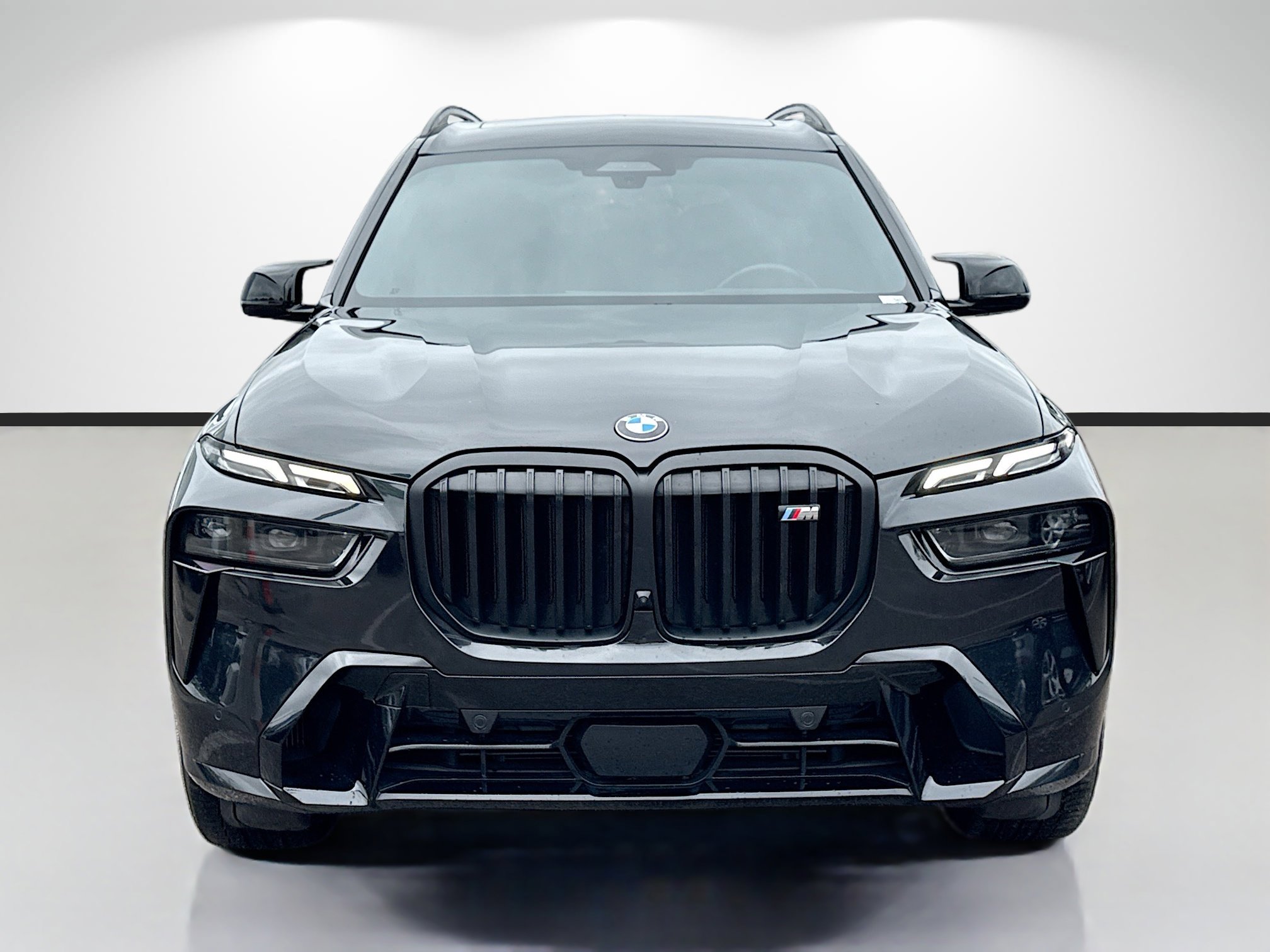 Used 2024 BMW X7 M60i w/ Executive Package image 8
