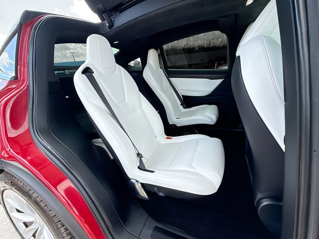 Used 2021 Tesla Model X Performance image 30