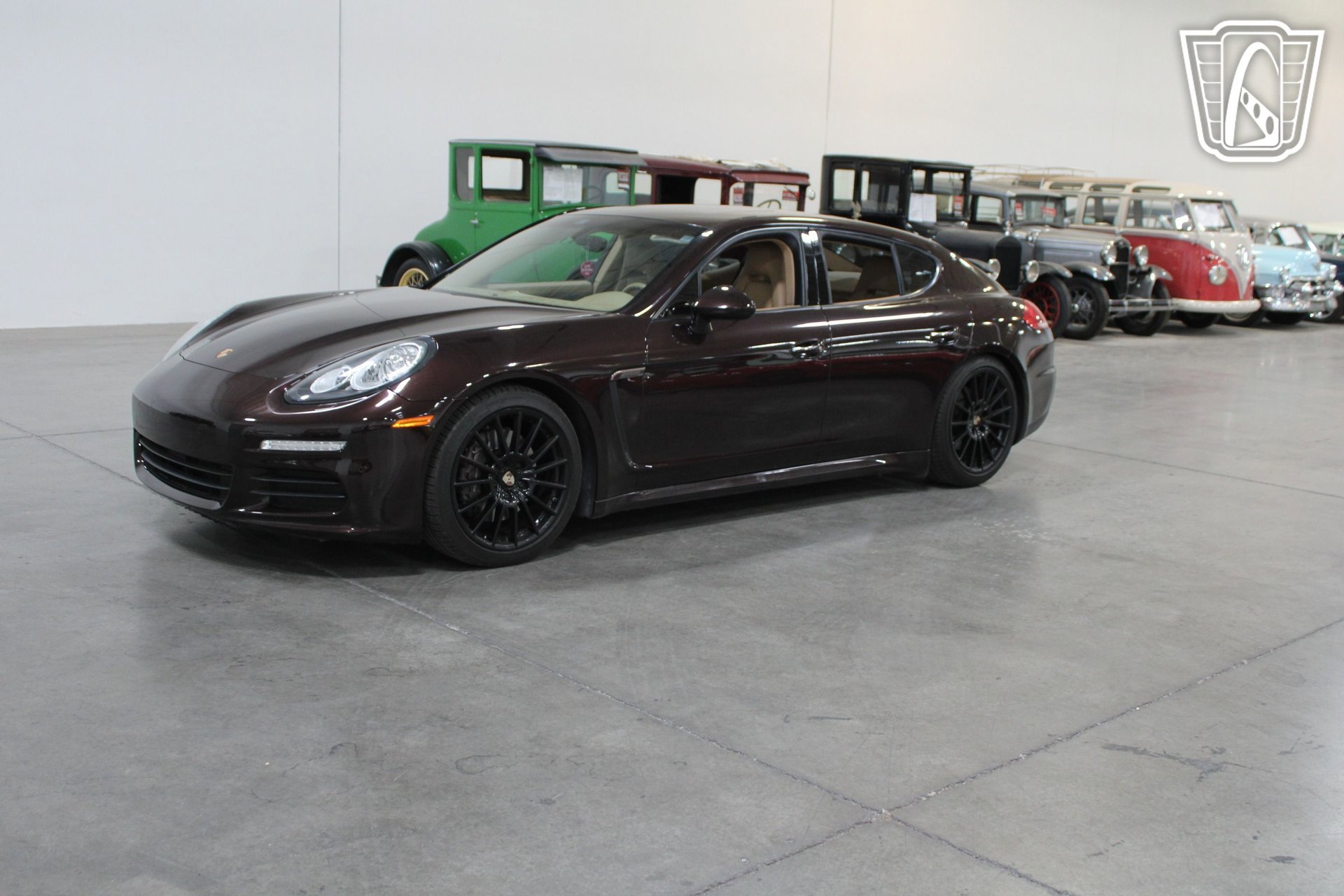 Used 2014 Porsche Panamera 4 image 2