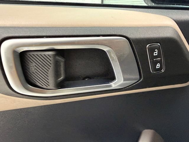 Used 2023 Ford Bronco Wildtrak AWD/4WD image 30