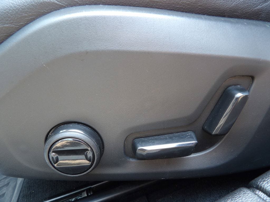 Certified 2025 Volvo S60 B5 Core FWD image 16