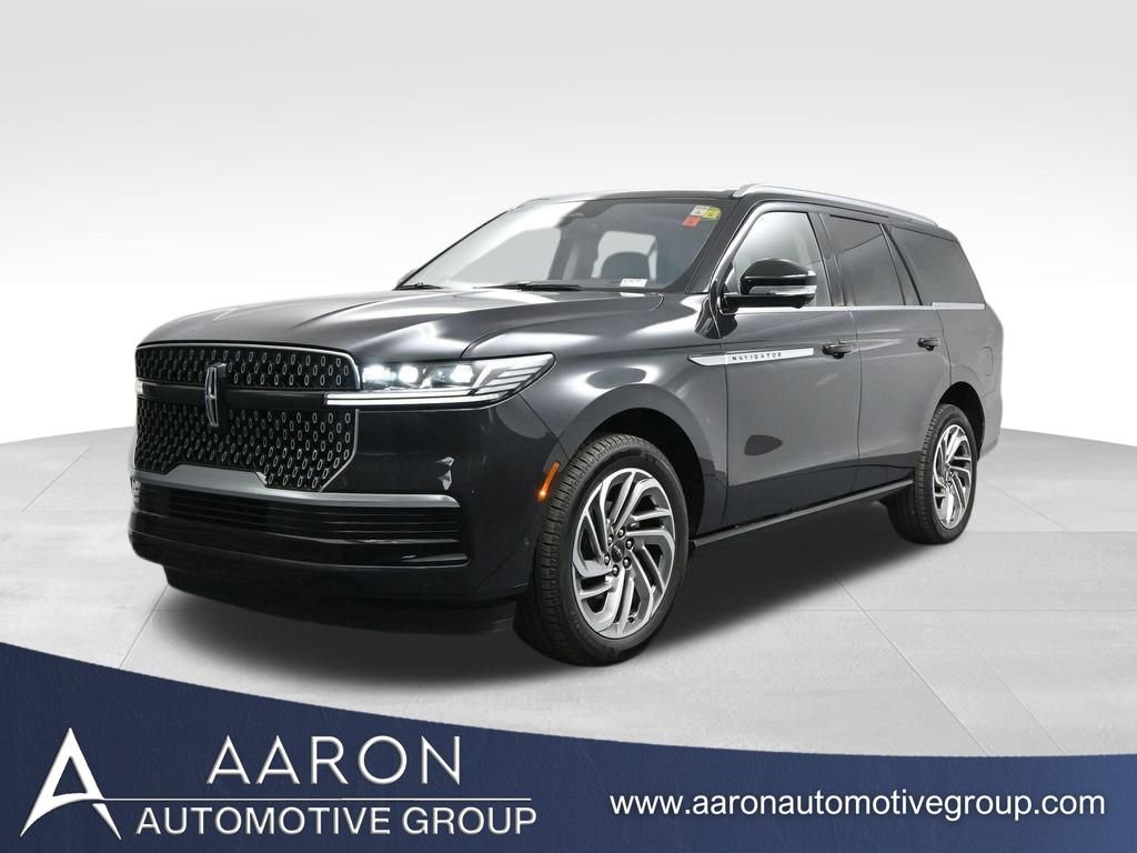 Used 2025 Lincoln Navigator Reserve AWD/4WD image 1